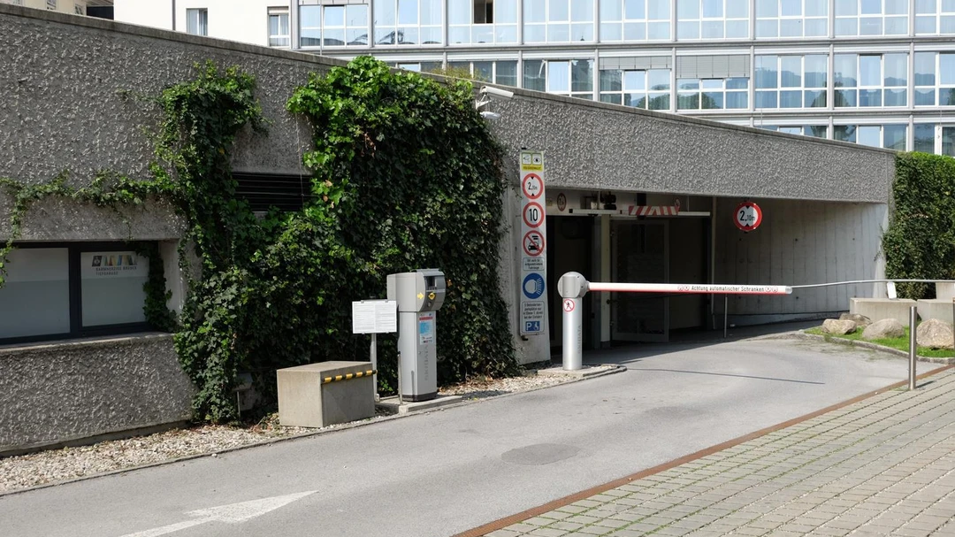Die 2 Brüder Von Venlo öffnungszeiten 2025 薩爾斯堡卡 (下) 舊城周邊與近郊必去景點．停車攻略